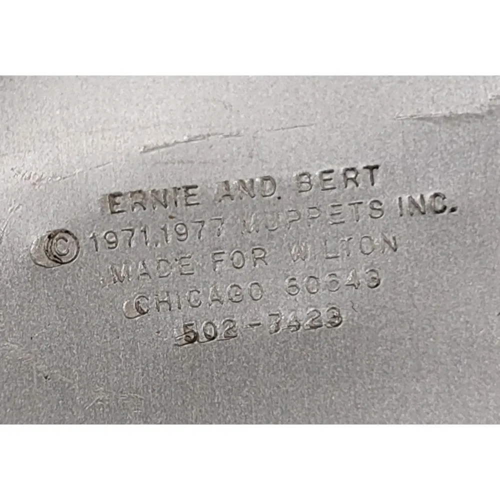 Vintage Wilton Bert and Ernie Cake Pan~ 1977